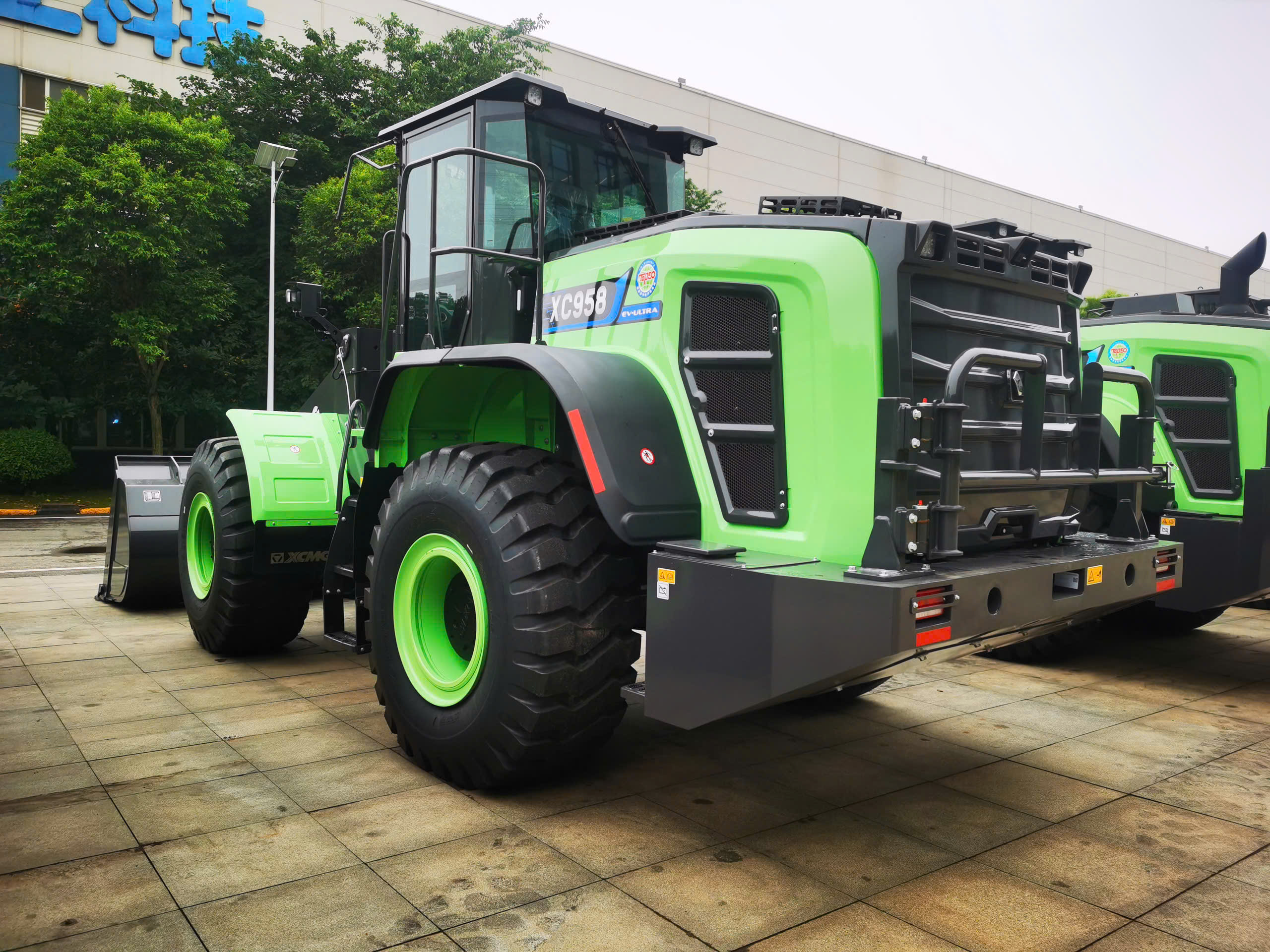 Máy Xúc Lật Thuần Điện XC958EV